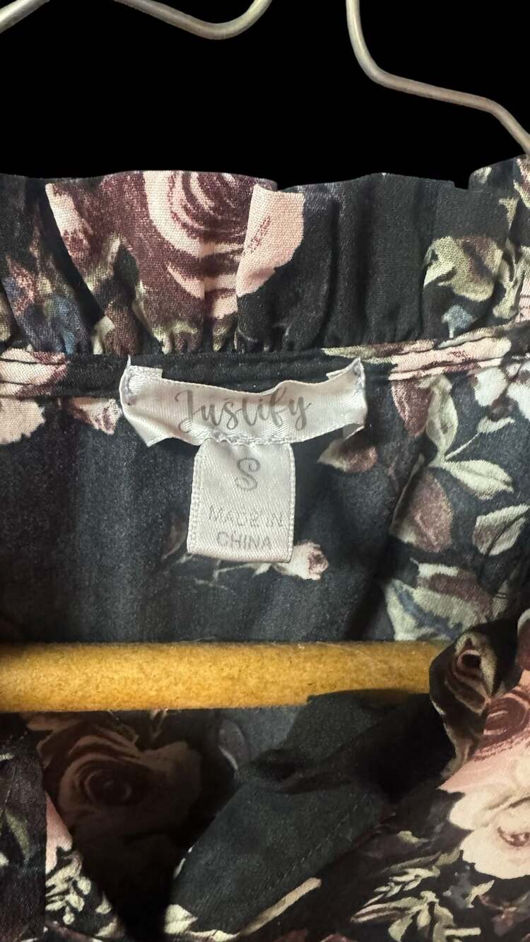 Justify - Picture 4 of 4